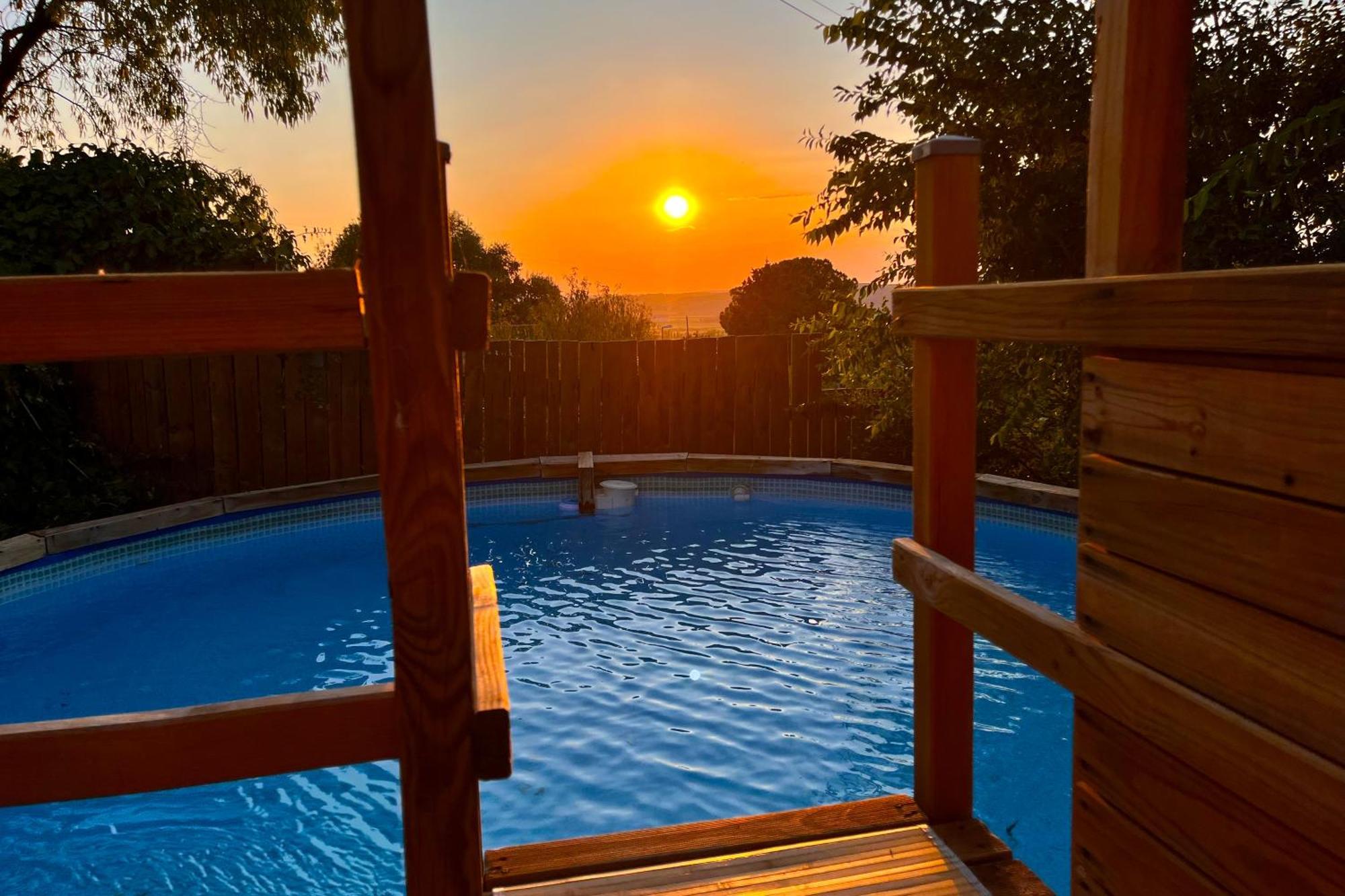 Fee4Me Cabin With Pool And Garden San Martín de la Vega Exteriör bild