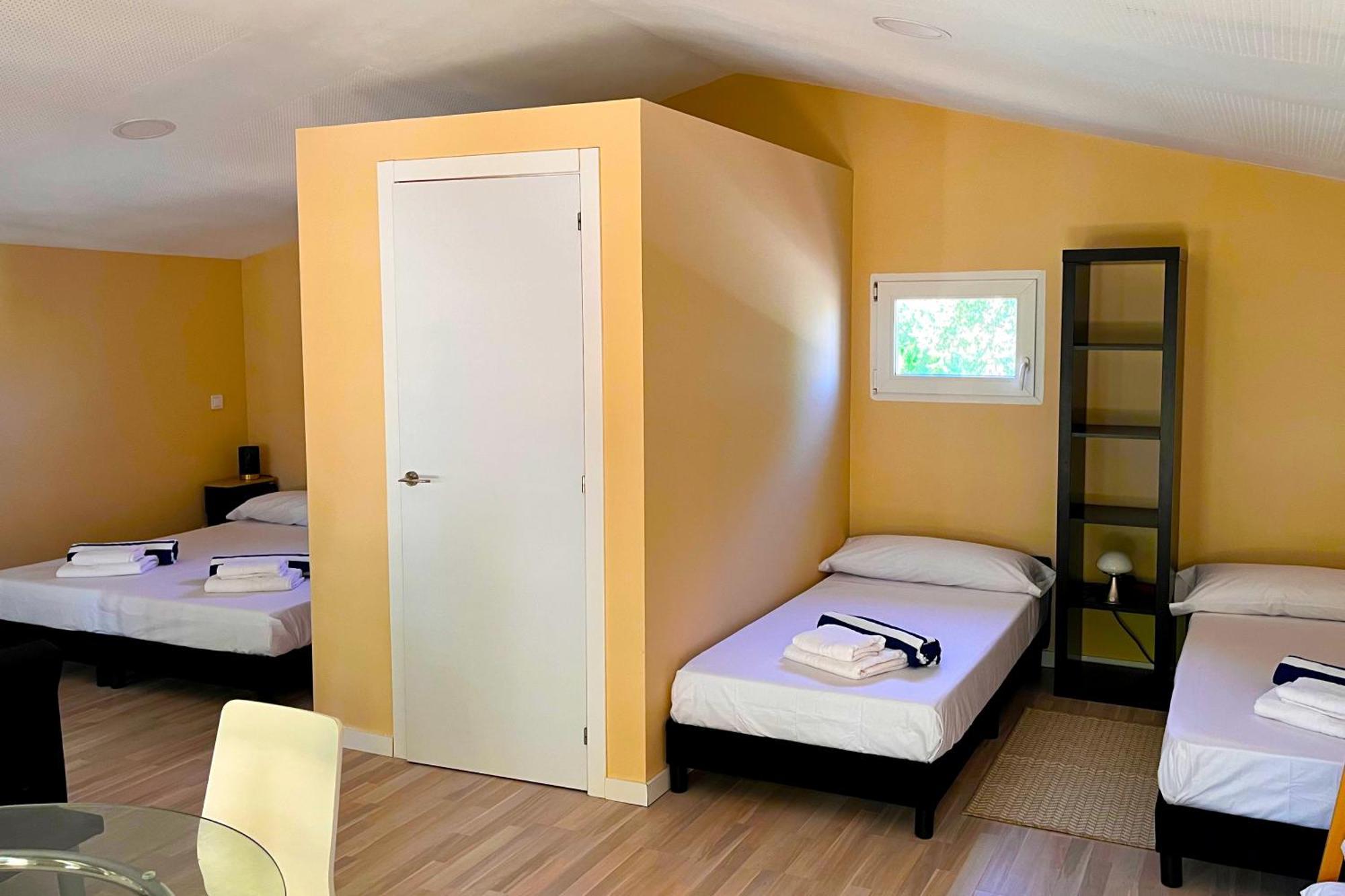 Fee4Me Cabin With Pool And Garden San Martín de la Vega Exteriör bild