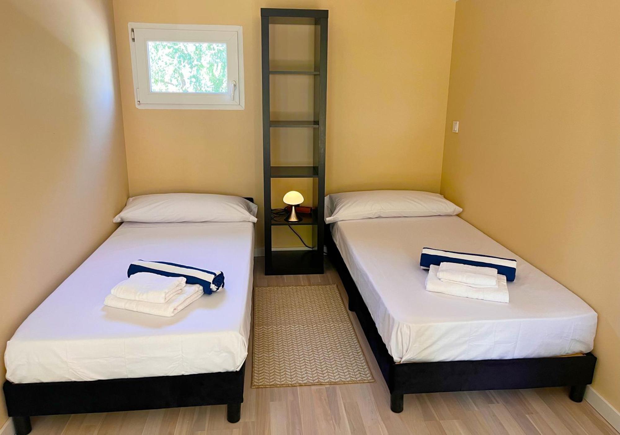 Fee4Me Cabin With Pool And Garden San Martín de la Vega Exteriör bild