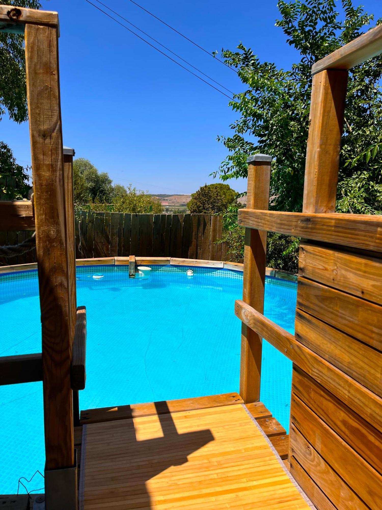 Fee4Me Cabin With Pool And Garden San Martín de la Vega Exteriör bild